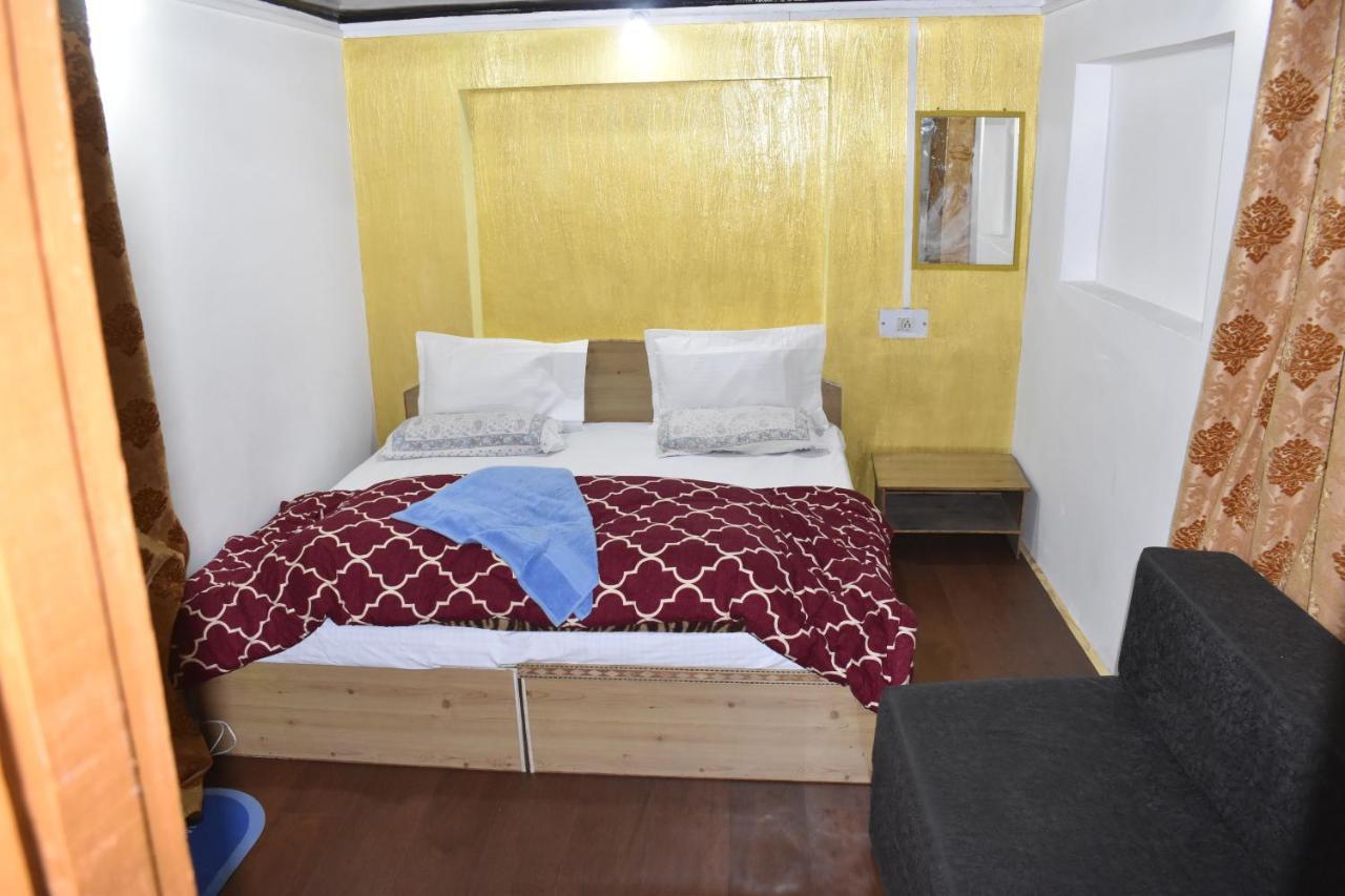 Mir guest house Pahalgām Extérieur photo