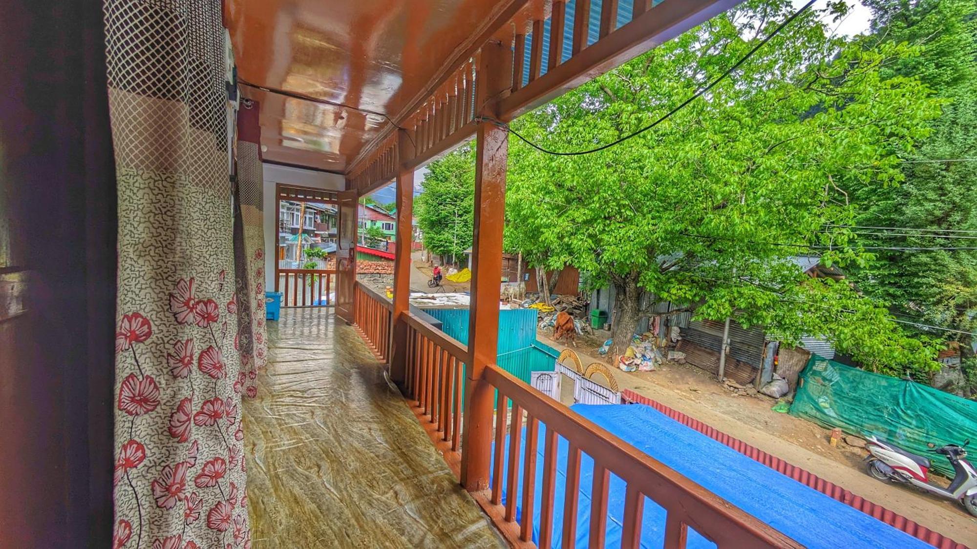 Mir guest house Pahalgām Extérieur photo